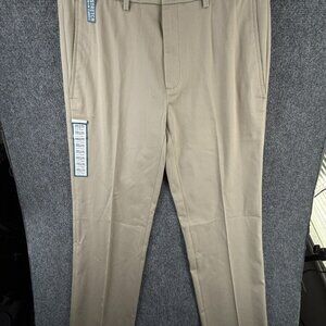 NWT HAGGAR Premium NO IRON KHAKI Straight Fit Stretch Flat Front Pant 32x34 SAND